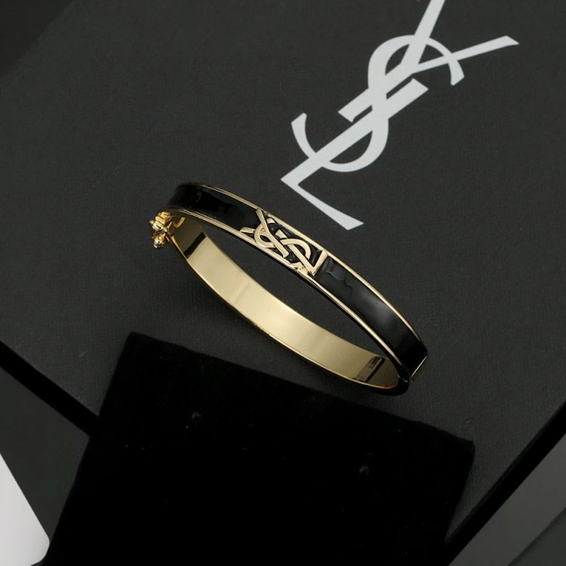 Bracelet from Jingjing