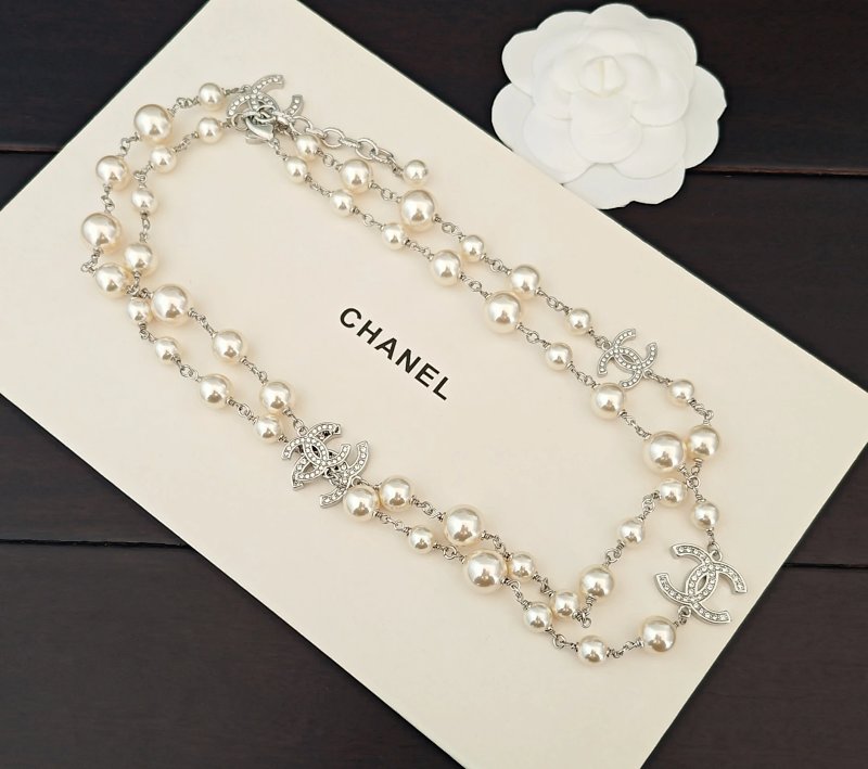 Chanel sweater