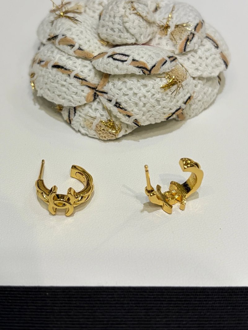 Chanel C Vintage Yb