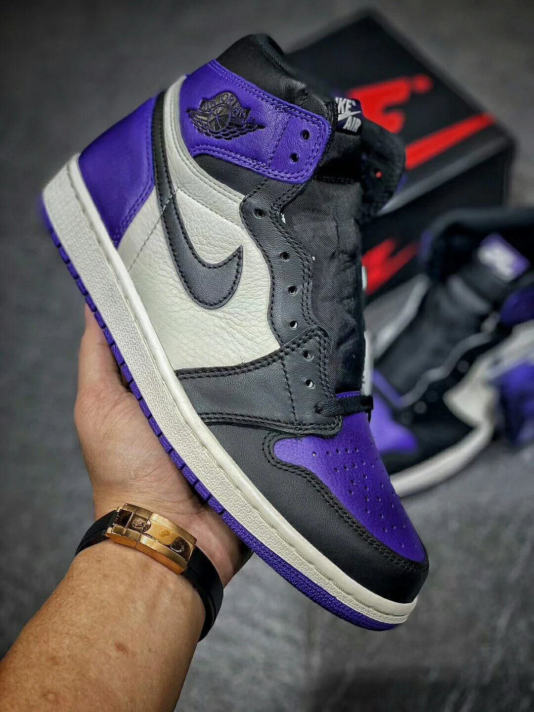 AJ1 Purple Toe