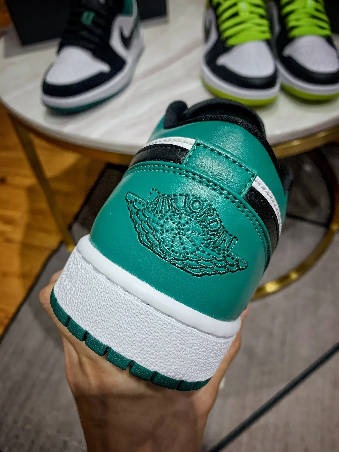 CC🔑N398320原装级别Air Jordan 1 Low AJ1低帮黑绿公司原鞋购回重新打 CC🔑N398320原装级别Air Jordan 1 Low AJ1低帮黑绿公司原鞋购回重新打