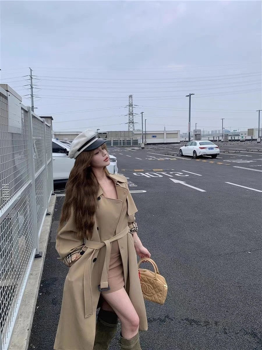 Burberry trench coat bust 100cm length 100cm
