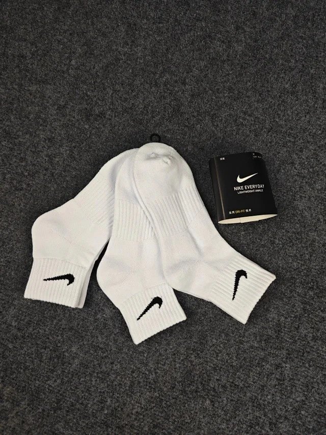 White mid-calf socks, 3 pairs per pack
