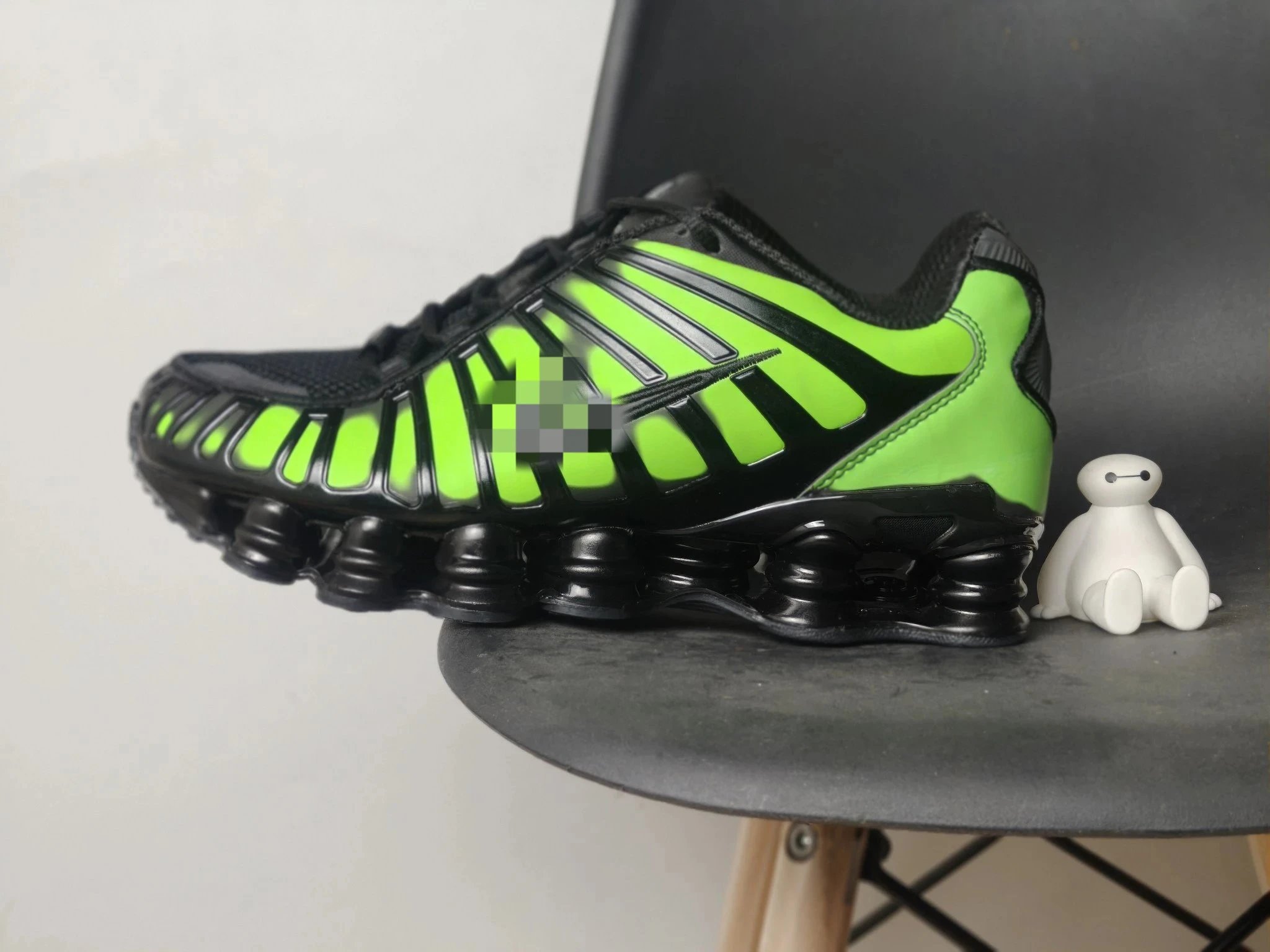 Color-Changing Green