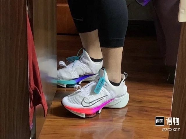 Nike Sneakers Air Zoom Tempo NEXT% FlyEase product detail image 44