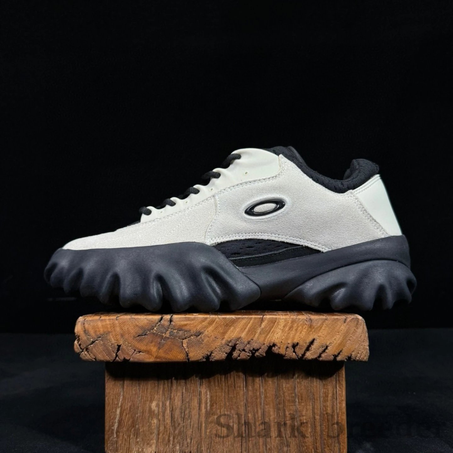 Oakley Mountain Boots