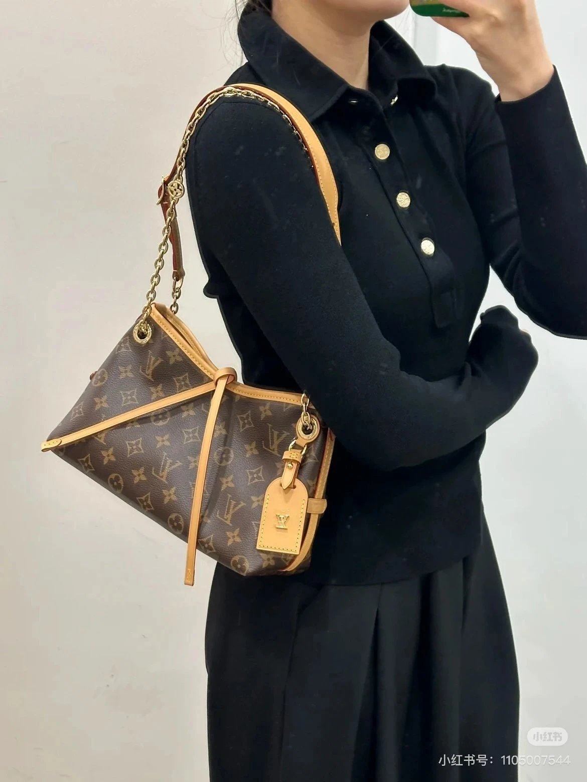 Shark Home [Original Quality] Best-Seller Carryall BB Tote Bag Black Warrior Metal Chain Threaded Chain Magnetic Snap Tote Must-Have for Trendsetters Casual Versatile Lazy Relaxed Shoulder Bag Crossbody Bag Laser Hardware Influencer Matching Commuter Bag Neverfull