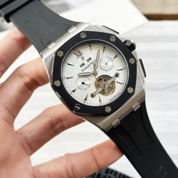 Audemars Piguet Royal Oak Extra-Thin Blue Dial Mechanical Watch - 47
