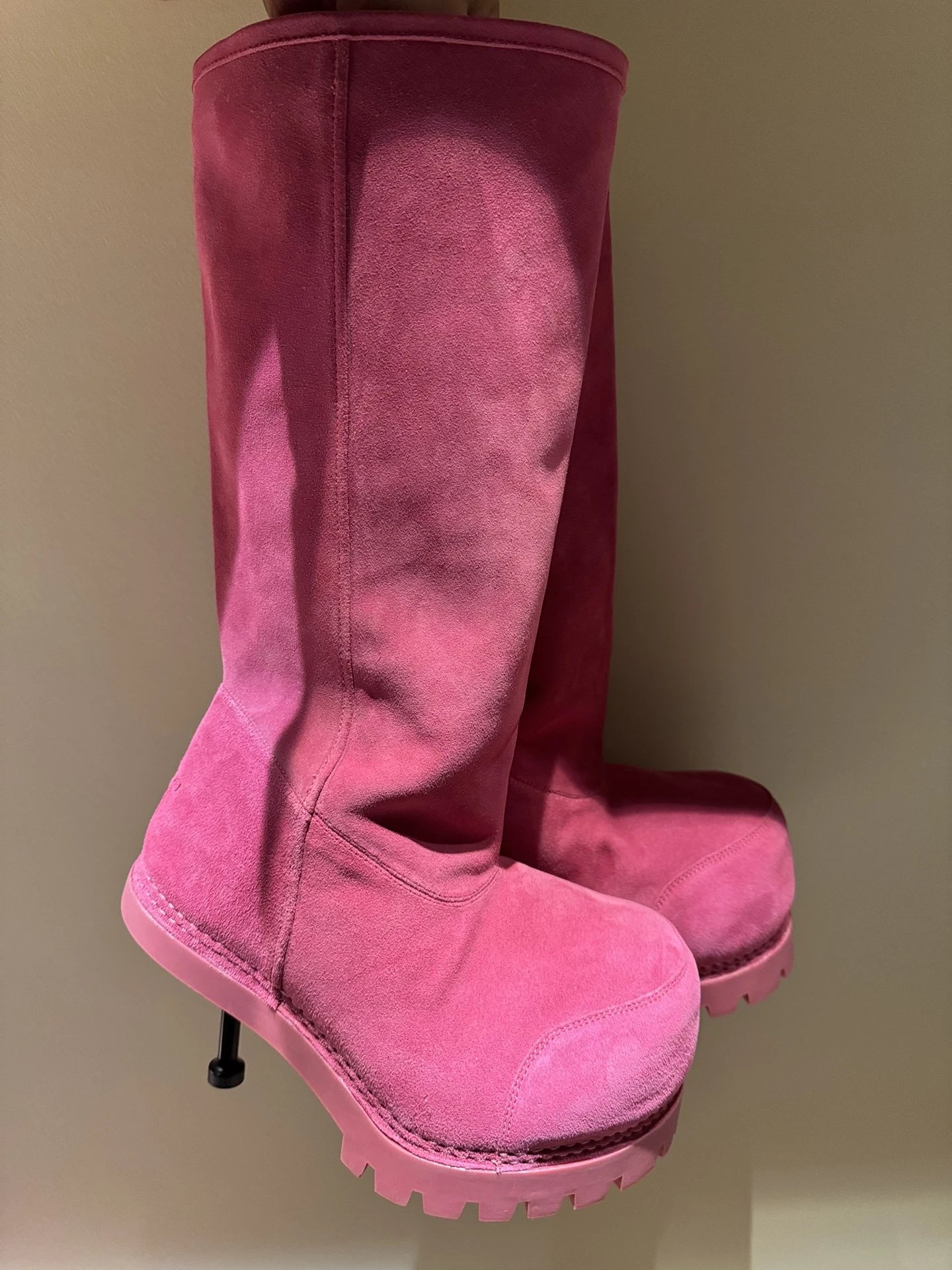 High heeled pink (non refundable)