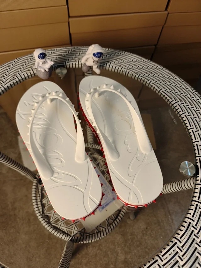 Christian Louboutin Slippers Spiked Slide product detail image 32