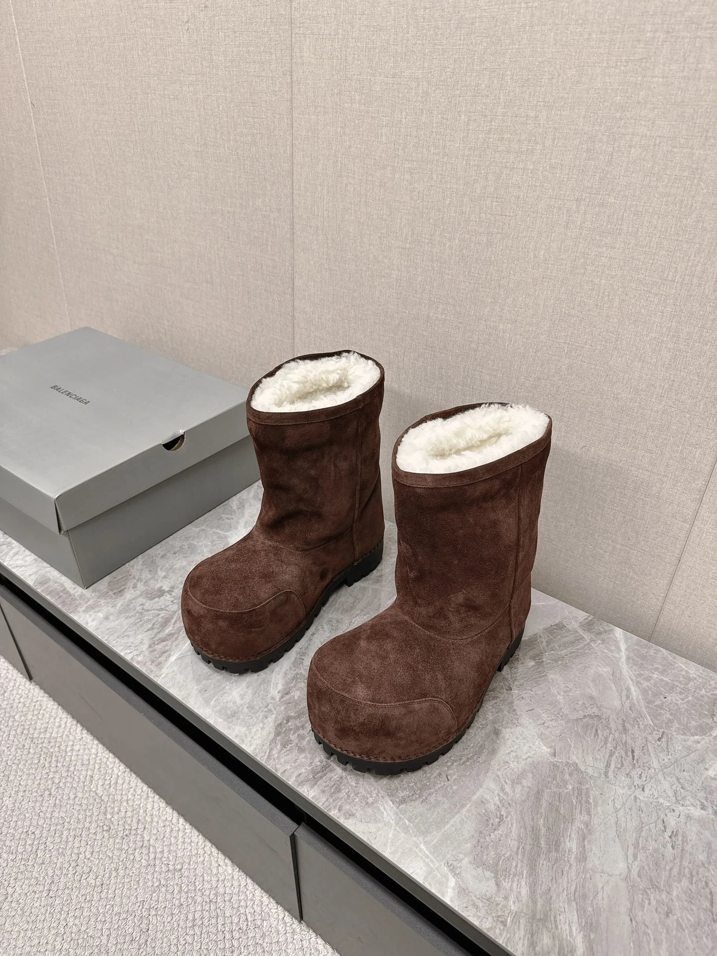 Mid-Calf Brown (No returns or exchanges in summer)