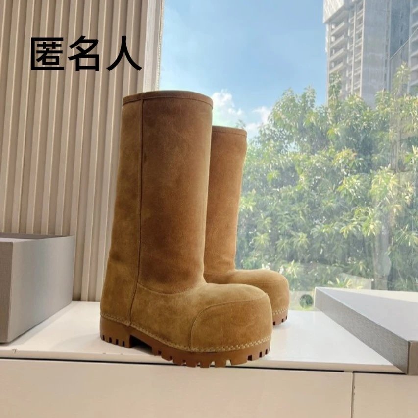 High-Top Beige (No returns or exchanges in summer)