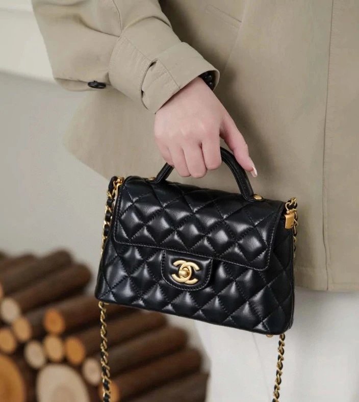 Shark Home [Top Tier Original] Chanel 25p Kelly Handle Bag Handbag Versatile Fashion Vintage Shoulder Bag Top Grain Leather Crossbody Bag Heavy Hardware Effortless Casual Little Princess Essential Original Factory Leather No Pressure at Boutique Counters Sweet and Cool