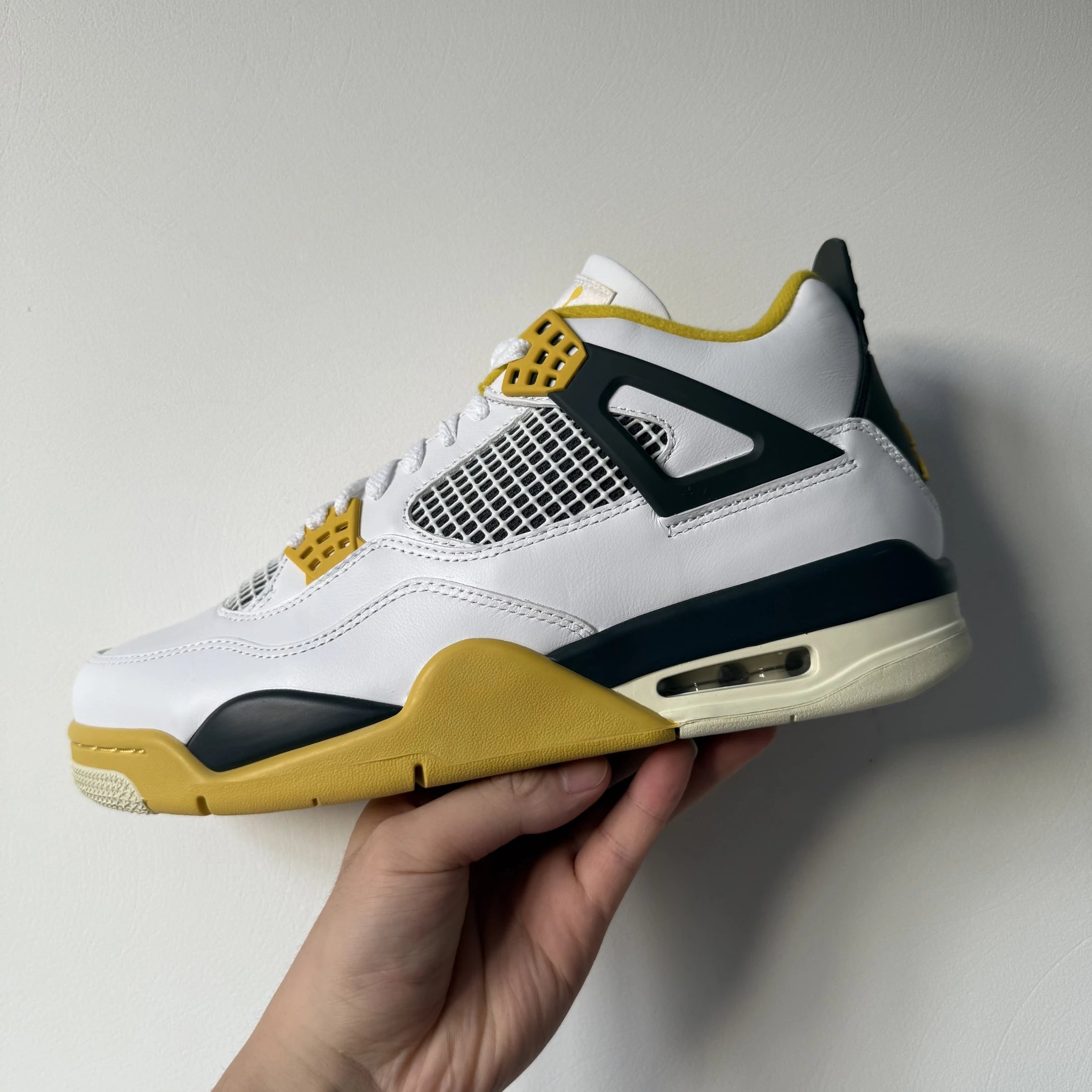Black/Yellow