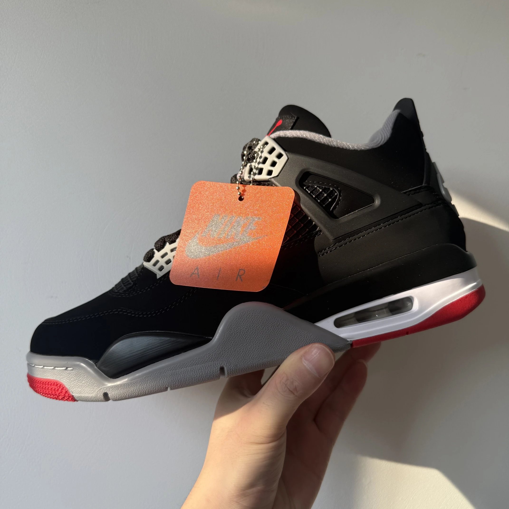 Bred (Black/Red)