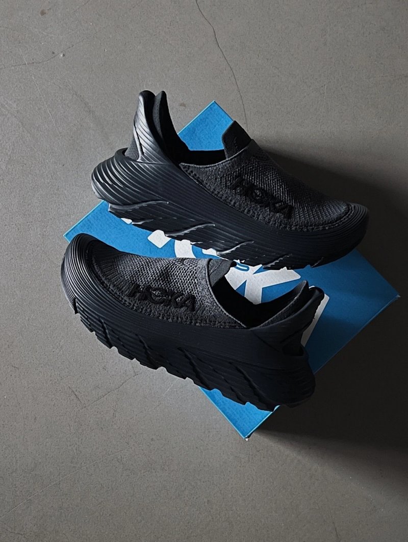 Hoka One Restore TC