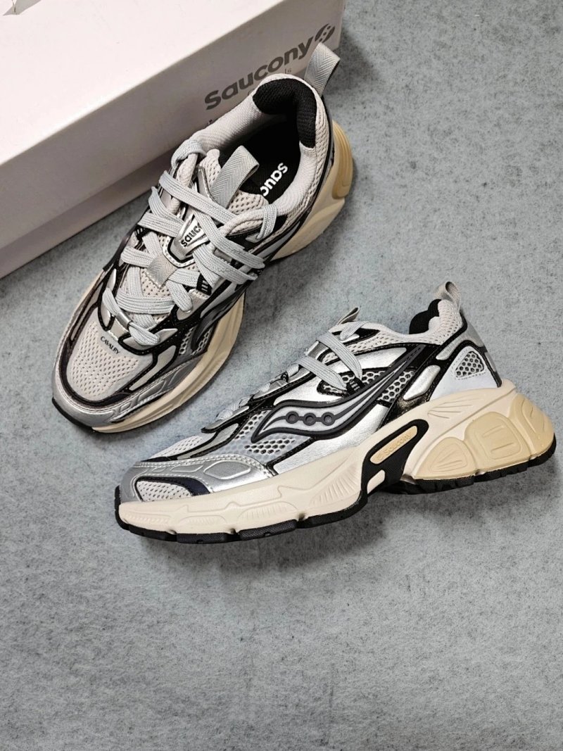 Saucony Pro Grid Omni 9