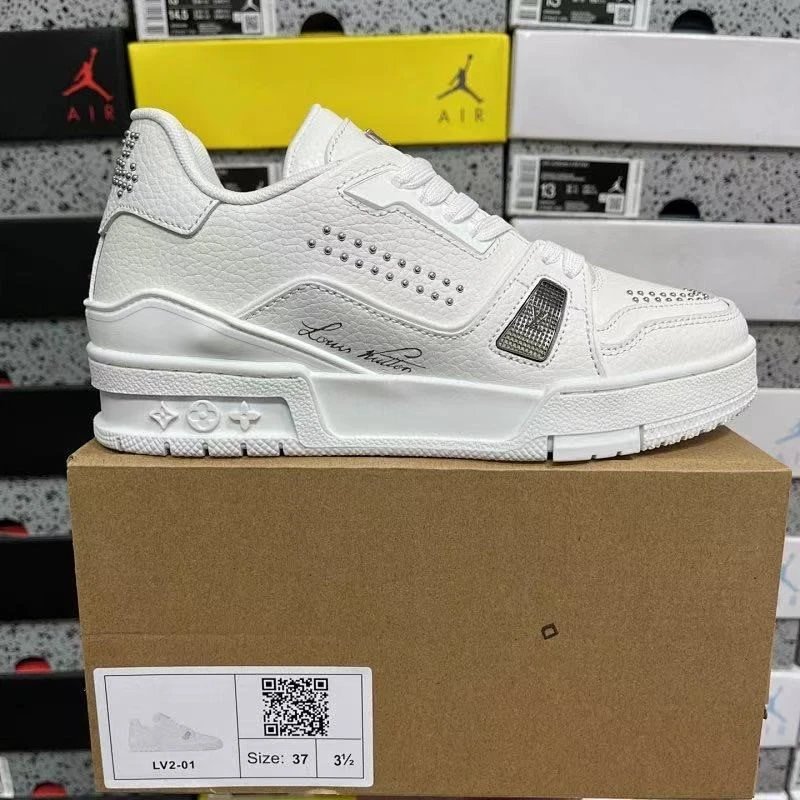 Louis Vuitton Trainer Low White Studded LV2-01