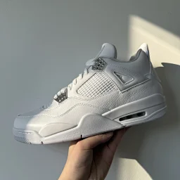 thumbnail for H12 BATCH Loss making promotion This product is non-refundable and non-exchangeable! For more QC, please scroll down! ⚠️ Mind flaws or perfectionists should be cautious about shooting, although brand new shoes will inevitably have some flaws!