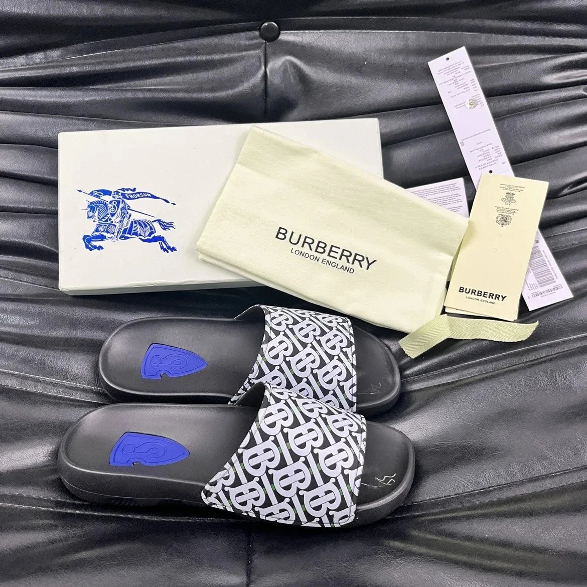 Burberry Furley Slides Rubber TB Monogram EKD Black White