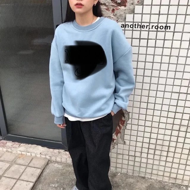 Nike Crewneck Sweater · 4