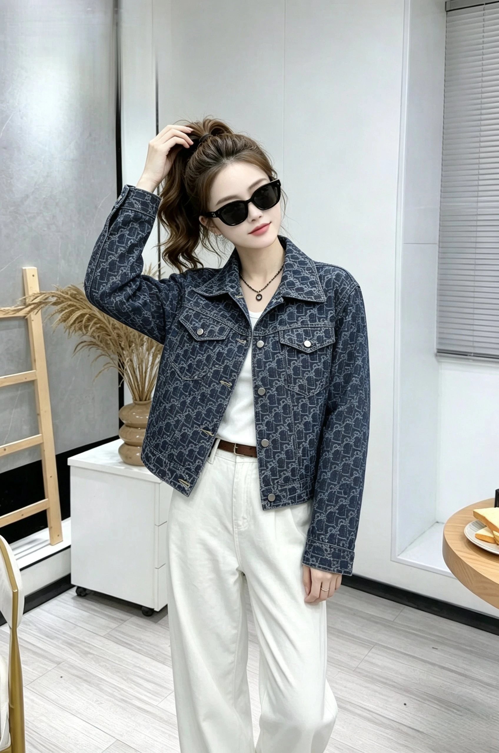 3款大牌字母老花短款牛仔外套女复古时髦挺阔有型轻松穿出慵懒高级感上衣