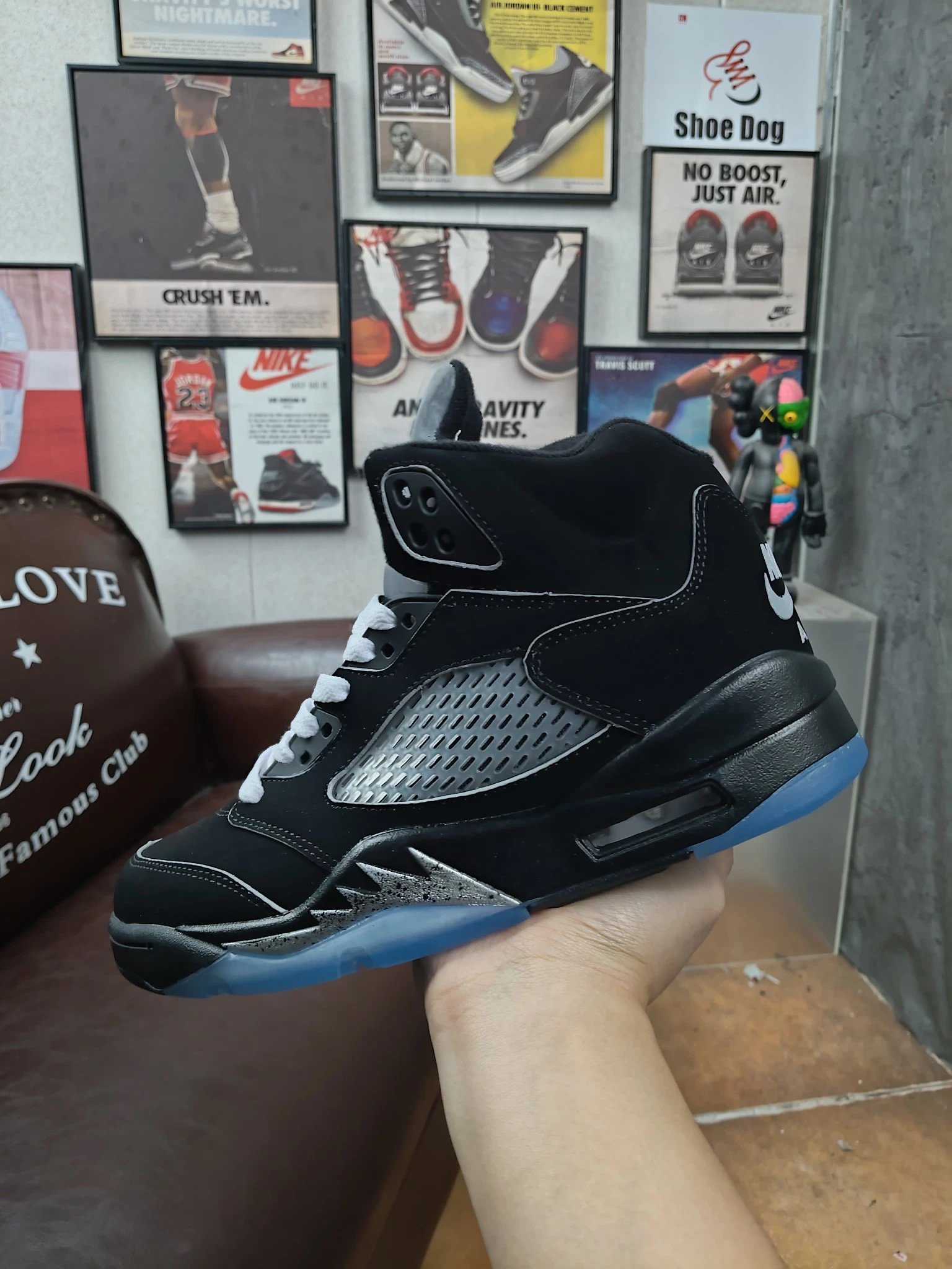 (Factory Direct/Exact Same Version, Absolute Price Advantage) AJ5 Retro Soft Comfortable Anti-Slip Wear-Resistant Low-Top Basketball Shoes Black