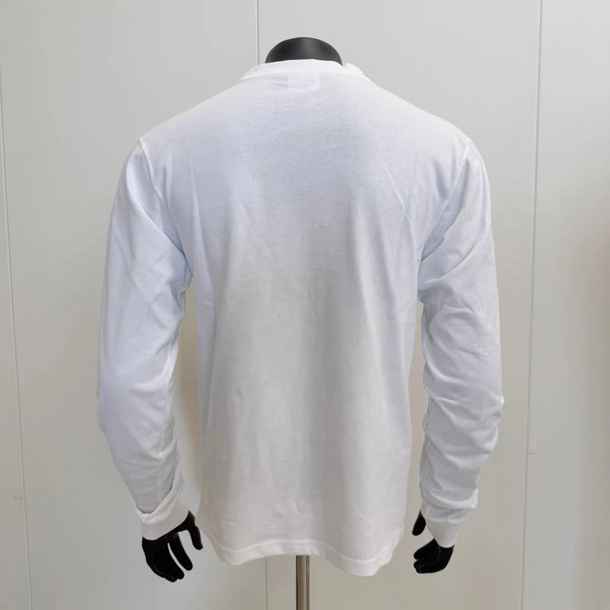 Solid color letter long sleeved shirt