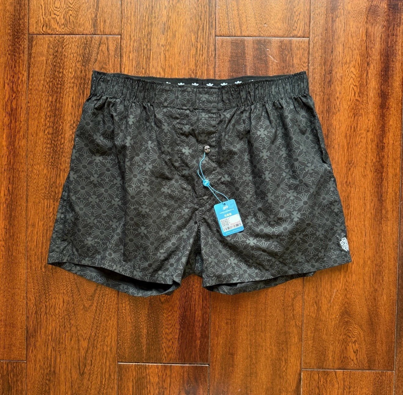 [In Stock, Ships within 24h] Chrome Hearts Full Print Subtle Pattern Beach Shorts Cross Floral Embroidery Sword Silver Button Shorts Silver-Plated Hardware Custom-Dyed Fabric Special Craft Print Custom-Woven Bag