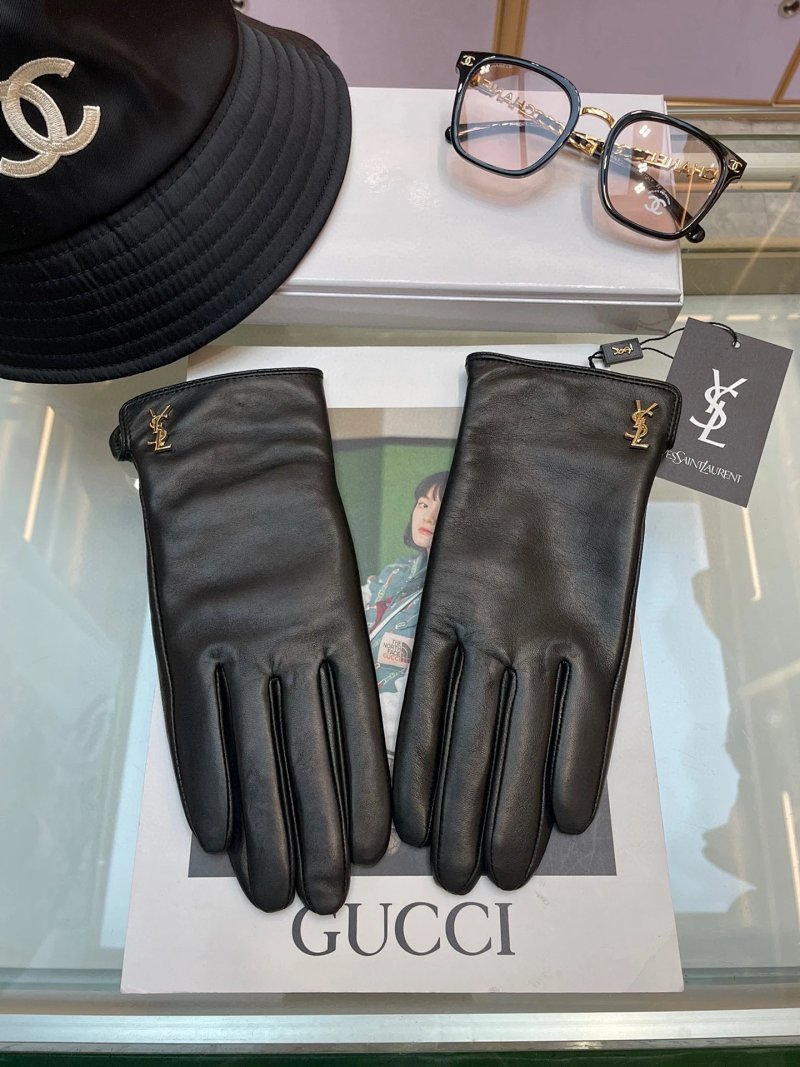 Gloves from Trendy Brands