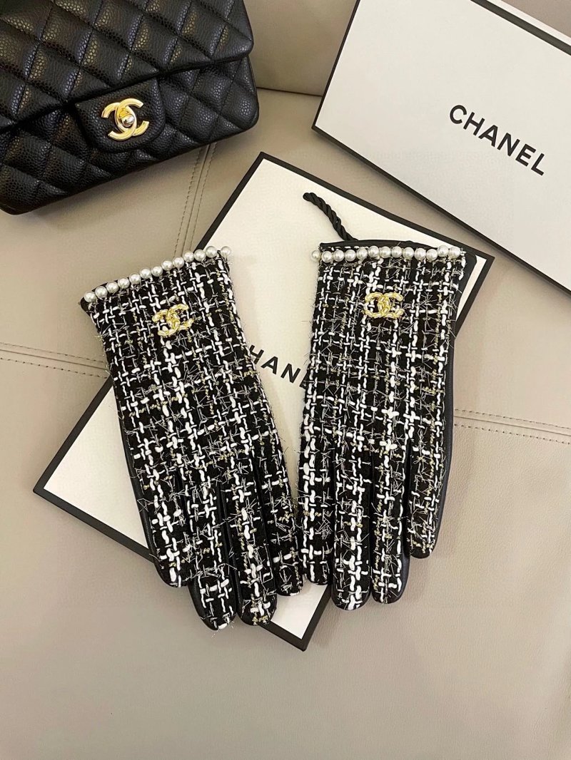 Gloves from Trendy Brands
