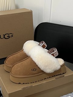 UGG Snow Boots Bohemian Half Slipper in Chestnut Genuine Sheepskin-Lined Winter Ankle Boots Reimagined Classic - Viral Influencer Favorite, Ultimate Chic Essential for Women, Comfortable, Breathable, Versatile, Distinctively Stylish with Genuine Shearling Upper