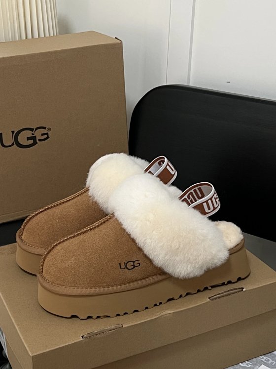 UGG Snow Boots Bohemian Half Slipper in Chestnut Genuine Sheepskin-Lined Winter Ankle Boots Reimagined Classic - Viral Influencer Favorite, Ultimate Chic Essential for Women, Comfortable, Breathable, Versatile, Distinctively Stylish with Genuine Shearling Upper