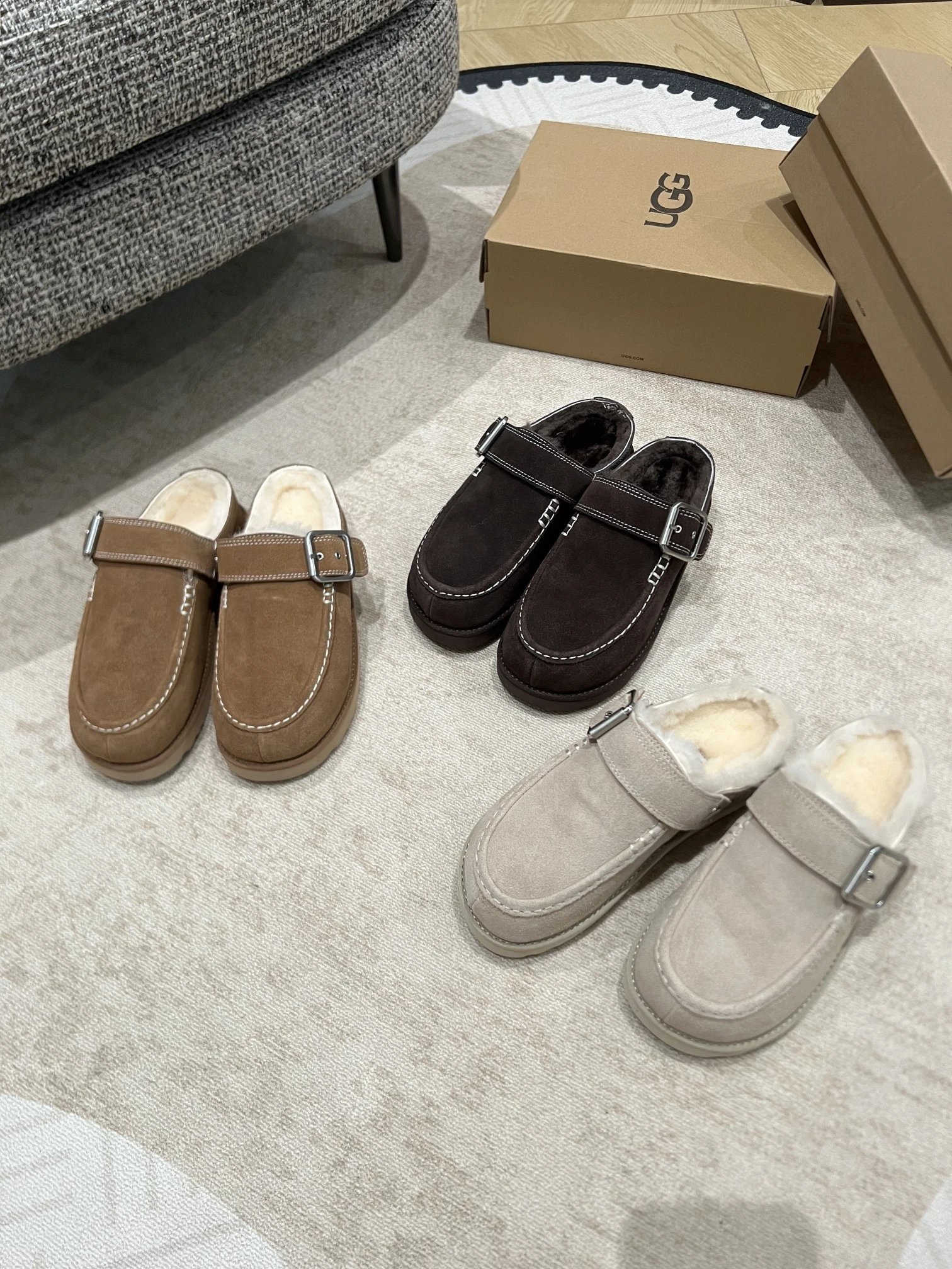 【玫瑰】代购级莞产UGG Evelina经典克罗格拖鞋，舒适保暖时尚必备！