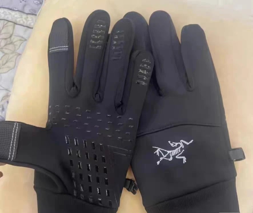 Winter Outdoor Cycling Gloves - Waterproof Touchscreen, Warm, Skiing Fleece-Lined Anti-Slip, for Men and Women, Brand New In Stock