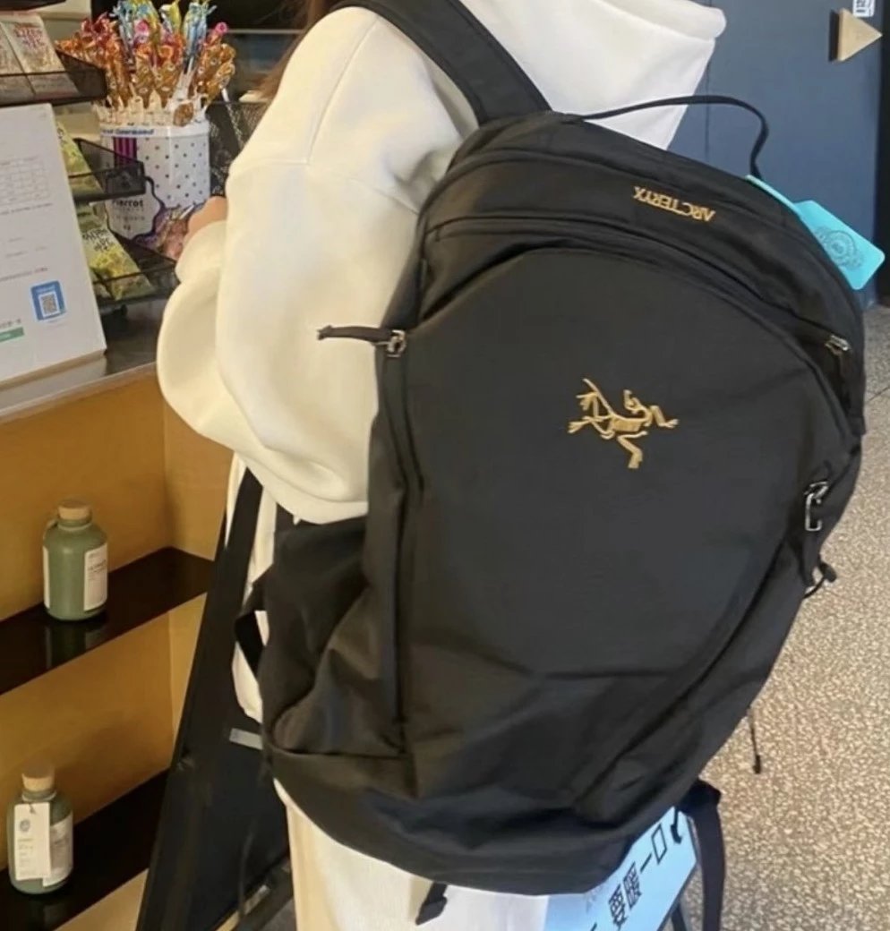 Mantis 26 Lightweight Waterproof Urban Backpack