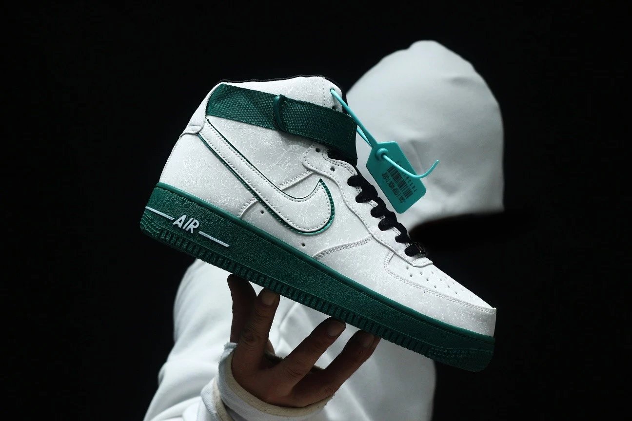 耐克Nike Air Force 1 High '07 LE China 空军一号高帮经典百搭休闲运动板鞋 白绿红鸳鸯