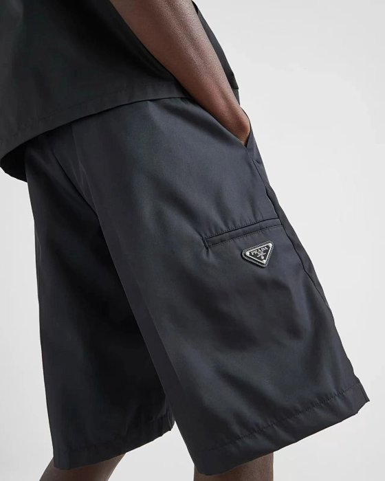 Special Offer! Original factory goods! PRA Prada shorts men's retro workwear functional casual sports five quarter pants mid pants beach pants sweatpants trendy light luxury British style