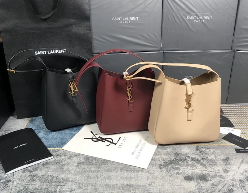 Shoulder bag from Foreign trade genuine