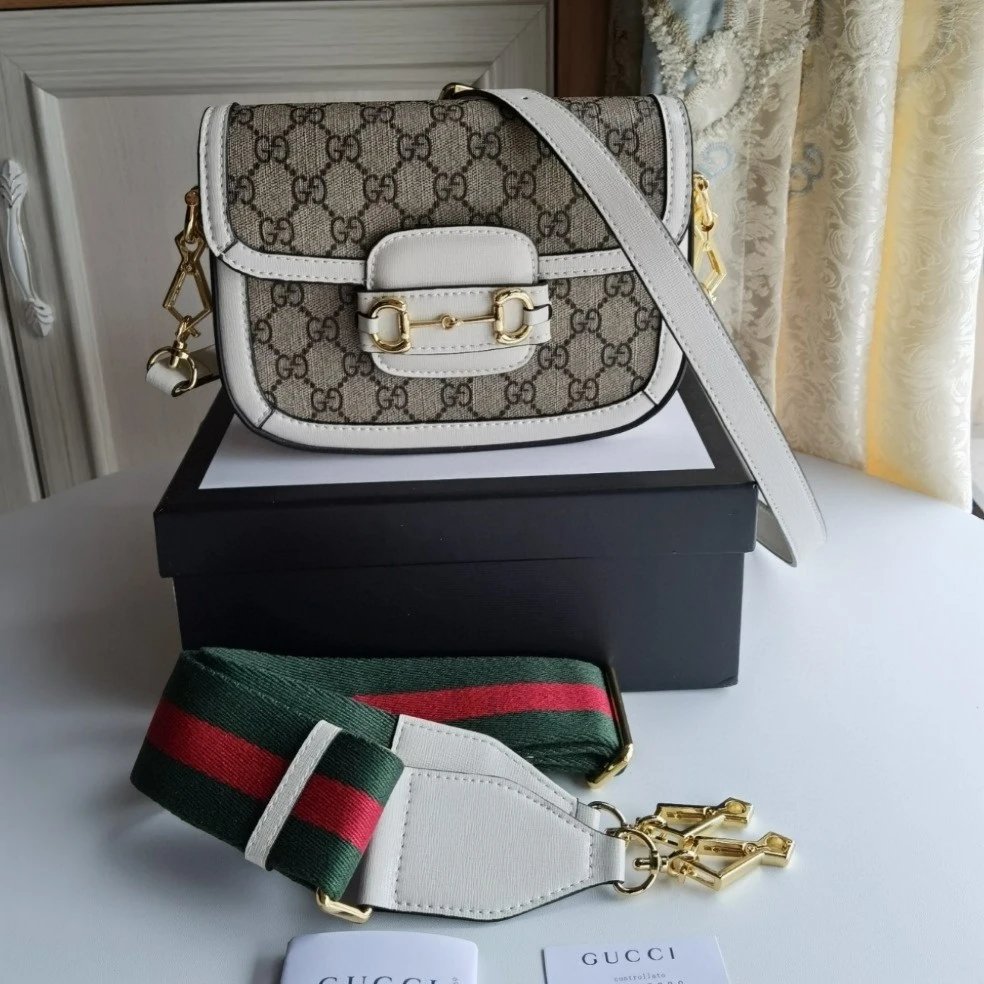 Gucci Crossbody Bag 2