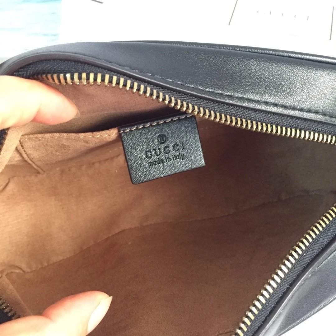 Gucci GG Marmont Small Camera Bag