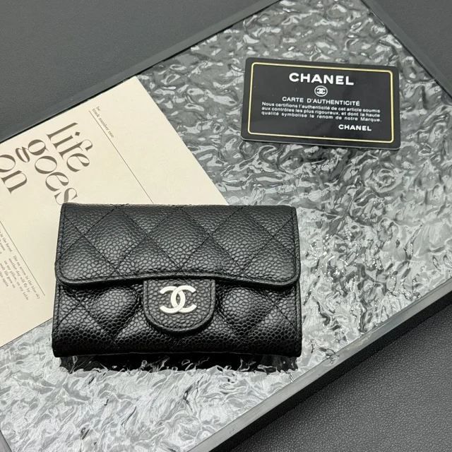 Chanel Wallets & Card Holders AP8937 Quilted Flap Holder product detail image 3