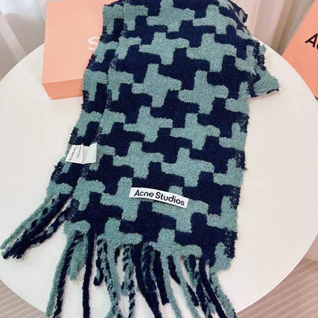 Acne Studios Scarves Fringed geometric-pattern scarf product detail image 8