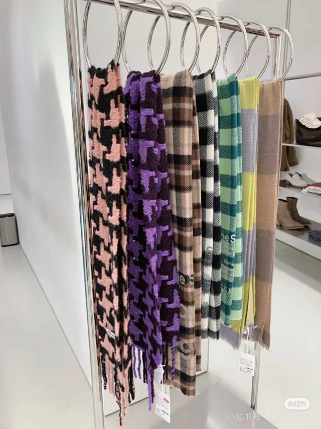 Acne Studios Scarves Fringed geometric-pattern scarf product detail image 7