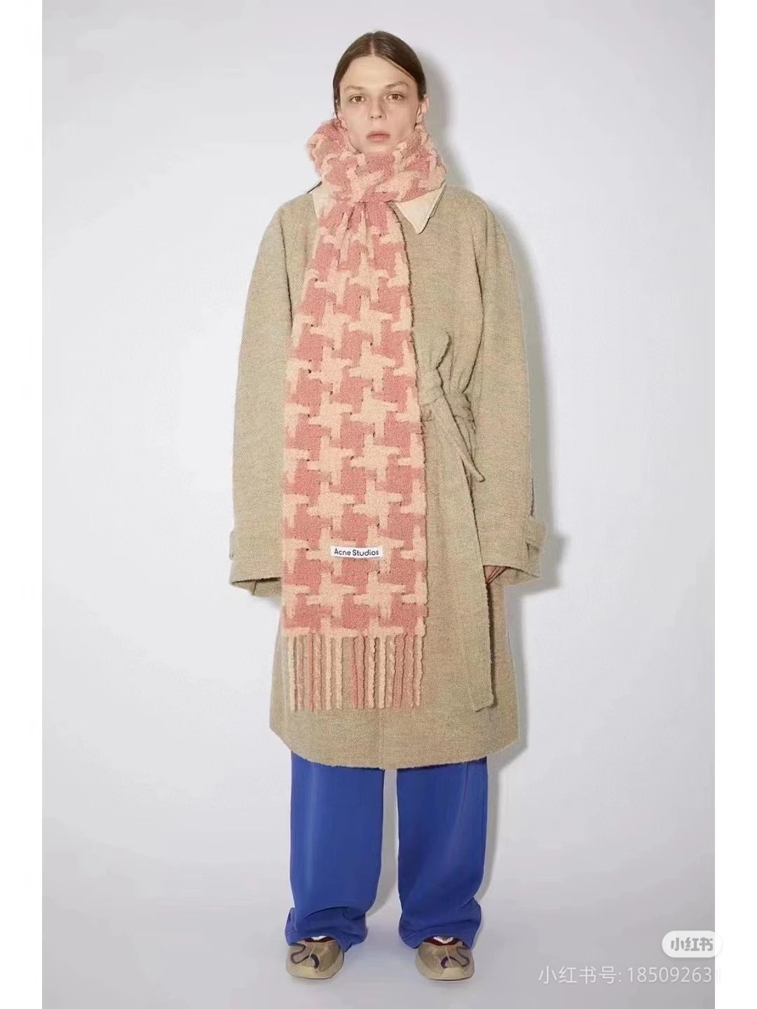 Acne Studios Houndstooth Shearling Scarf Pink Beige Scarf Scarves - 4