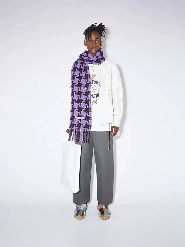 Acne Studios Scarves Fringed geometric-pattern scarf product detail image 5