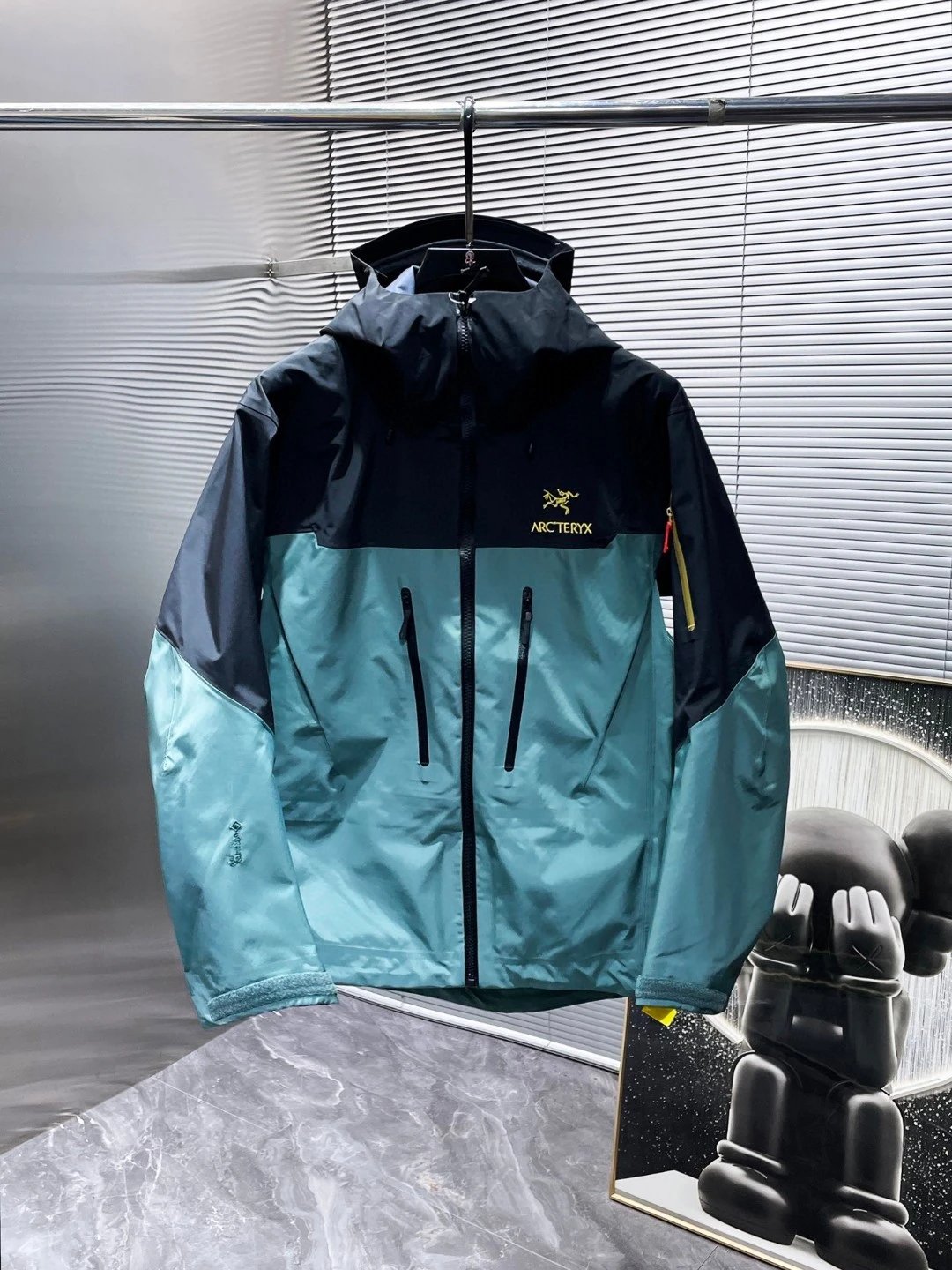 C SKU image