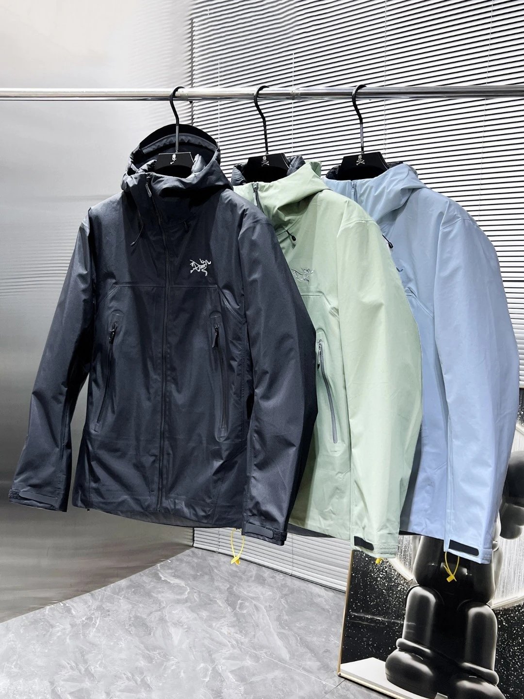 Arc'teryx Alpha SV Hardshell Jacket-011293