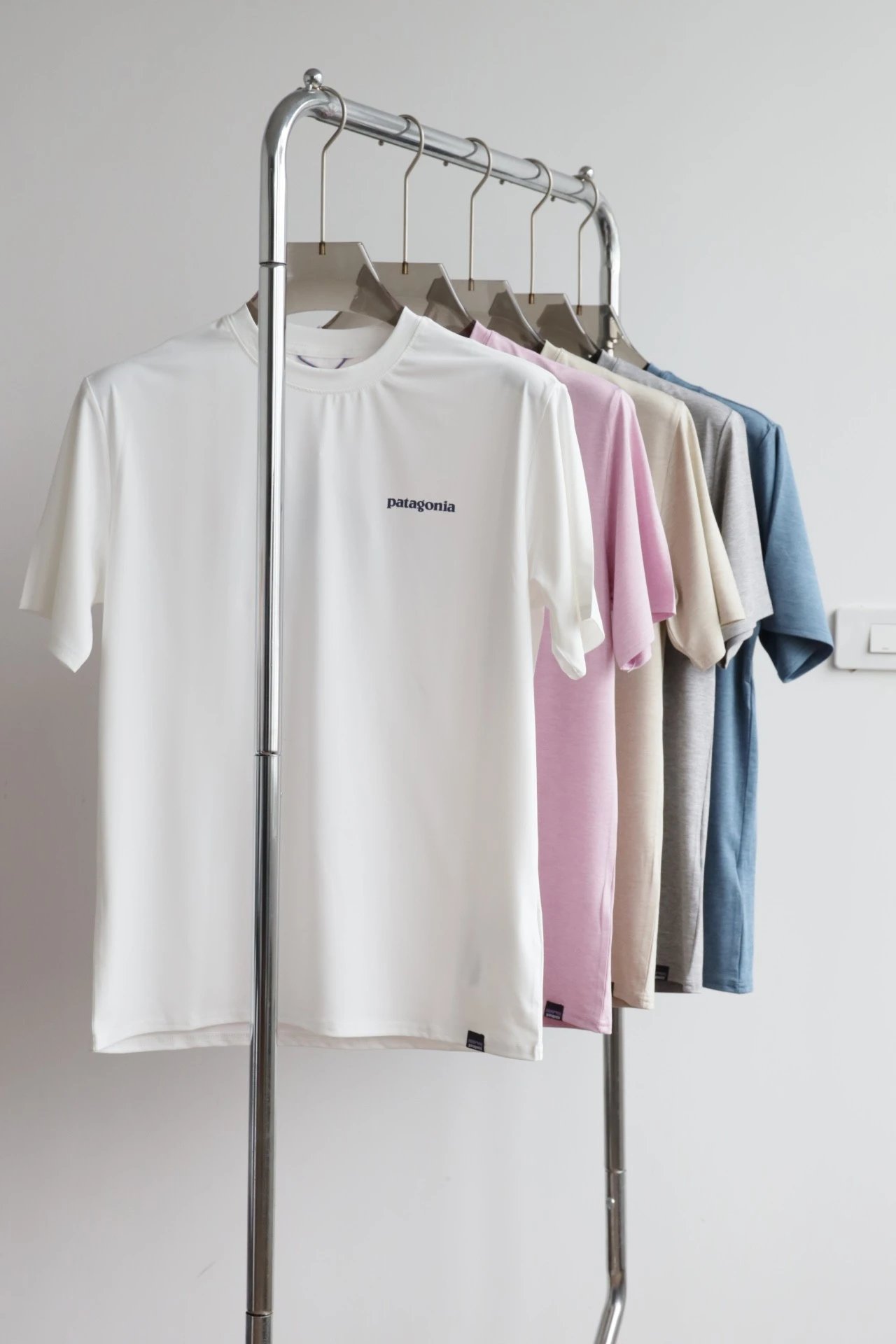 Bata Spring/Summer New Wave Quick drying Sports Short sleeved T-shirt