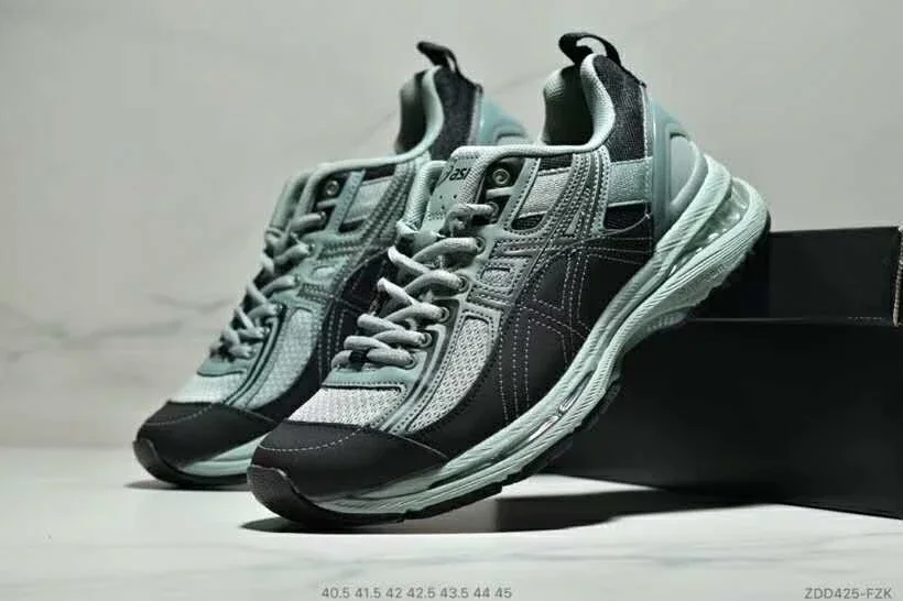 亚瑟士Kiko Kostadinov x Asics Gel-Burz 2 联名运动鞋走秀款